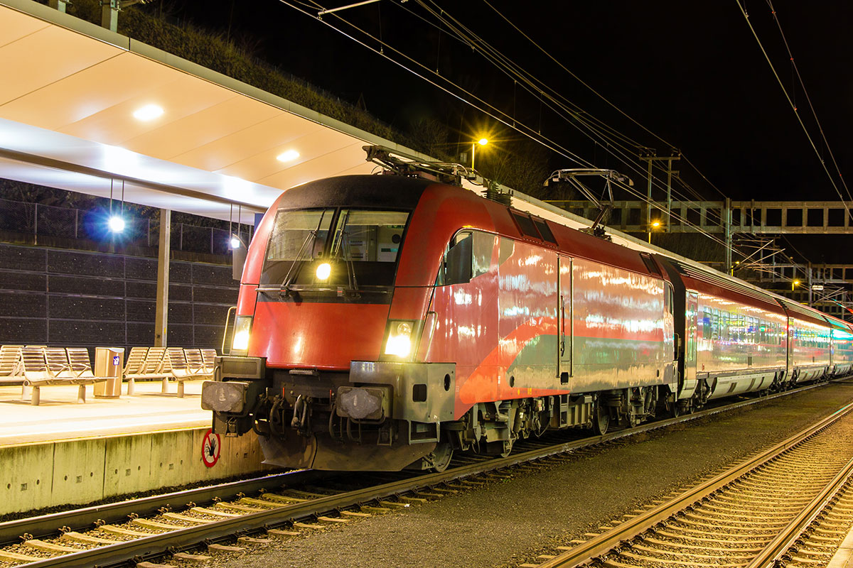 Anreise mit dem Zug Anreise mit dem Zug